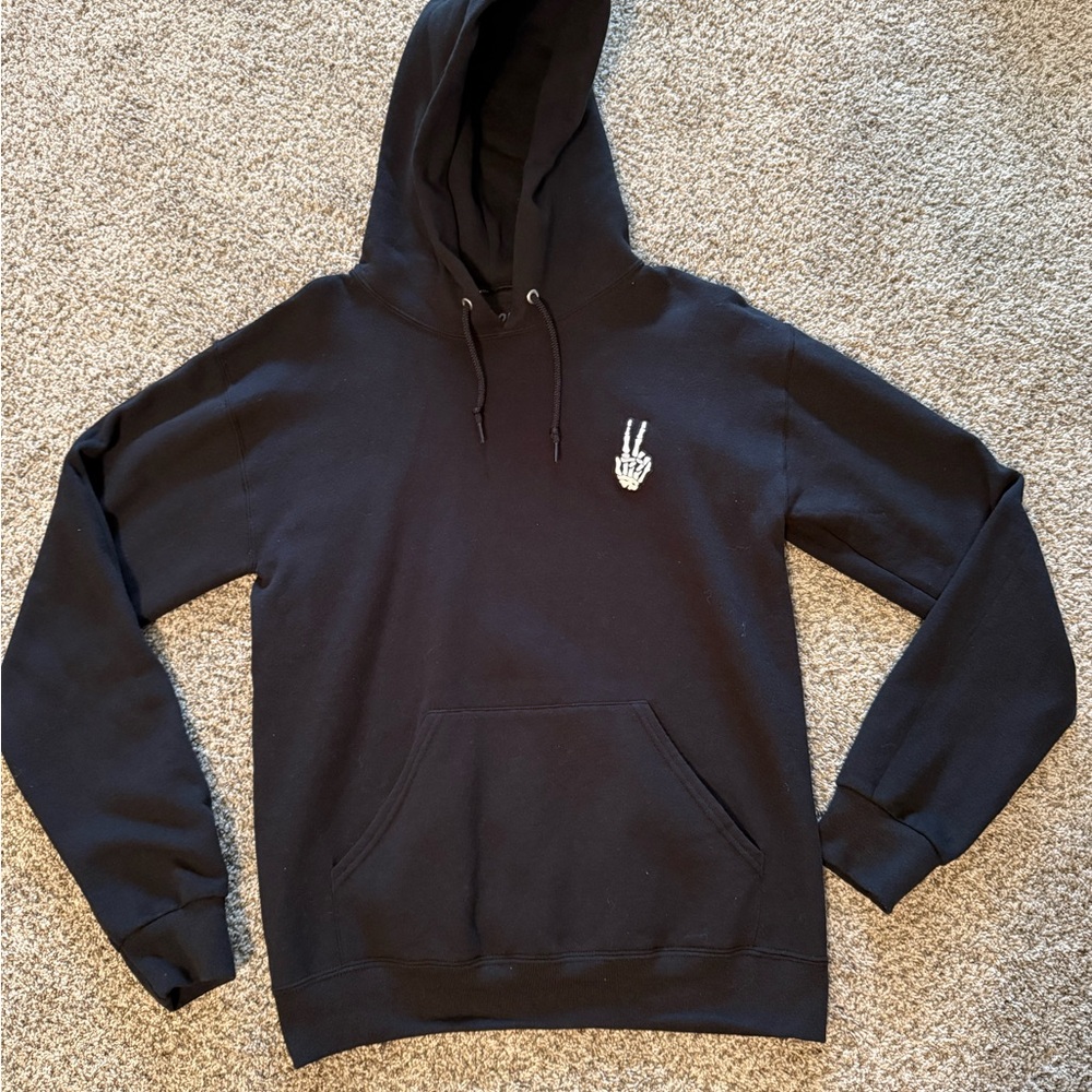 Men's Black Pullover Hoodie with White Skeleton Peace-Hand Graphic